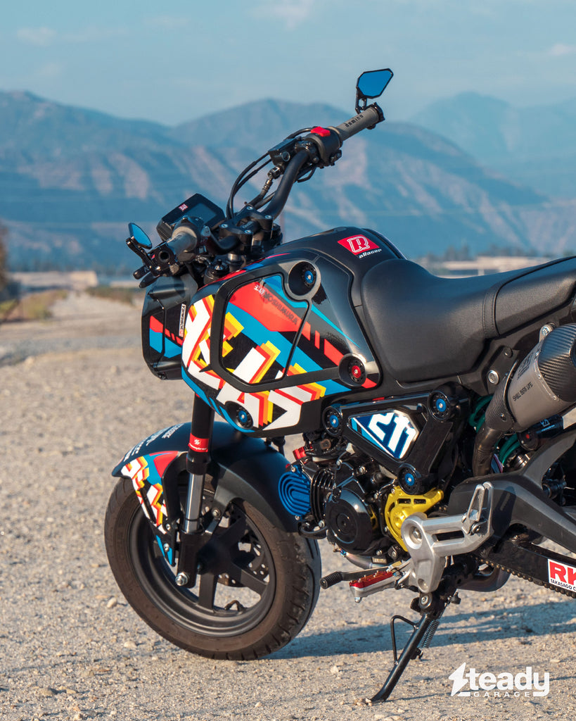 サイレンサー　コンプリートBOX マット•ヘルムシリーズ Chimera Monkey Madness Clutch Cover Guard Honda Monkey 125 (2018
